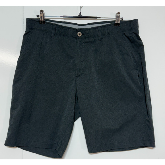 Under Armour Shorts Mens 38 Gray Heat Gear Shirt Gripper Golf Measures 38X11 - Picture 1 of 8